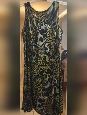 Susan GRAVER Green & Black Leopard Print Sleeveless Dress